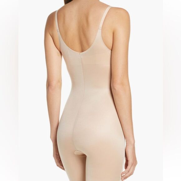 SPANX Thinstincts 2.0 bodysuit Medium NWT $88 Champagne Beige - Picture 8 of 8